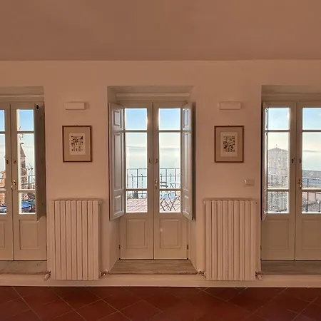 Charmandview - Vista Unica Su Basilica Di Santa Chiara Con Terrazza Panoramica Esclusiva Nel Centro Storico Ασίζη