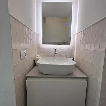 Charmandview Apartament *